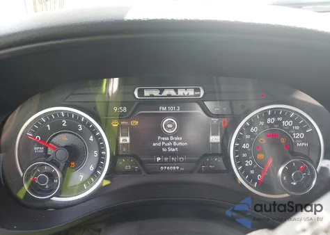 2020 Ram 1500 Big Horn/Lone Star из США, поврежденный, VIN 1C6SRFFT6LN335250